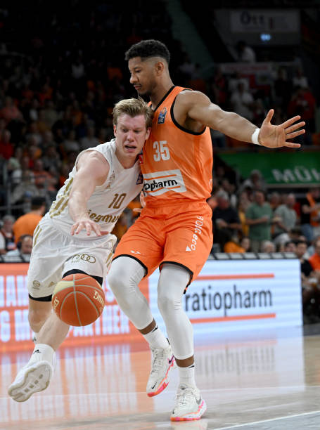 不仅折射出 不仅折射出